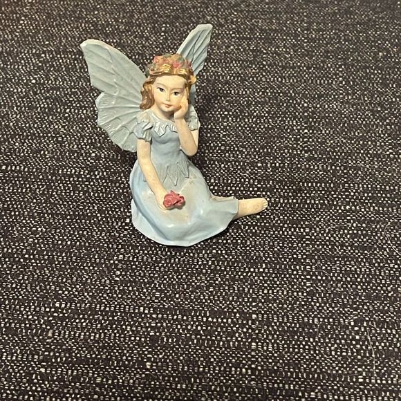 Small Angel/Fairy Figurine - Picture 2 of 3